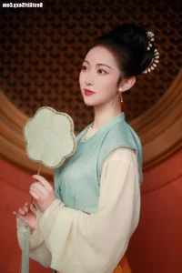YiTuYu Art Language Vol.4042 Tang Yuan: A Masterpiece of Aesthetic Portraiture - image 31