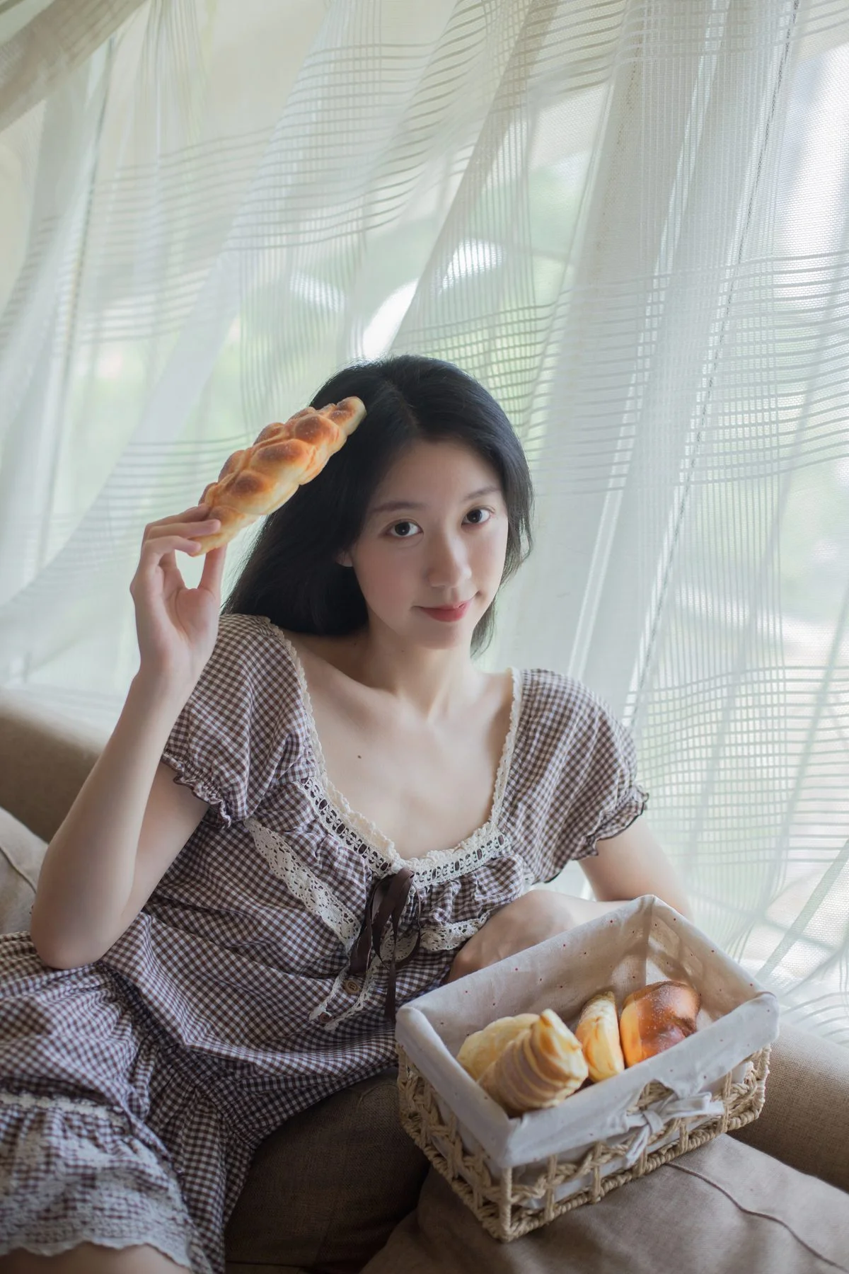Artistic Expression in YiTuYu Art Language Vol.5212 Showcasing Model Si Mao Shao Nu