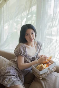 Artistic Expression in YiTuYu Art Language Vol.5212 Showcasing Model Si Mao Shao Nu - image 3