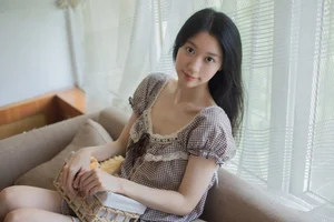 Artistic Expression in YiTuYu Art Language Vol.5212 Showcasing Model Si Mao Shao Nu - image 2