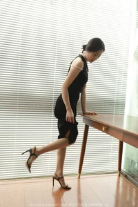 Sophisticated Fashion Portraiture: IESS SXJ No.1716 With Model Xiao Jin - image 86