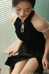 Sophisticated Fashion Portraiture: IESS SXJ No.1716 With Model Xiao Jin - image 64
