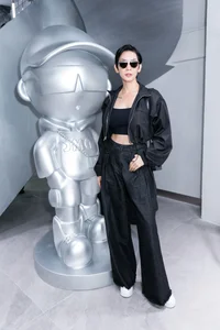 Pageant Perfection: H'Hen Niê and Khánh Vân Shine in Sophisticated Above-the-Knee Dress Trends - image 10