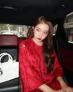 Elegant Red Ao Dai: Vietnamese Fashion Trends for the Lunar New Year Celebrations - image 8
