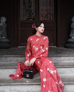 Elegant Red Ao Dai: Vietnamese Fashion Trends for the Lunar New Year Celebrations - image 7