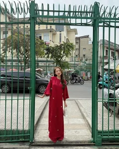 Elegant Red Ao Dai: Vietnamese Fashion Trends for the Lunar New Year Celebrations - image 5