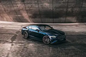 Bentley Continental GT: Ultra-Luxury Masterpiece Inspired by Immortal Artists, Captivating Every Gaze. - image 16