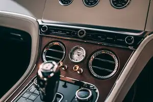 Bentley Continental GT: Ultra-Luxury Masterpiece Inspired by Immortal Artists, Captivating Every Gaze. - image 7
