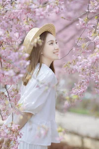 YiTuYu Art Language Vol.4455: Qi Qi Si Shi Jiu Portrait Photography Gallery - image 0