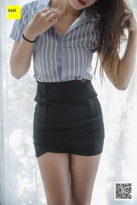 Professional Style and Office Chic: Xiao Yu in the IESS Coffee Silk Uniform Series - image 33