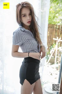 Professional Style and Office Chic: Xiao Yu in the IESS Coffee Silk Uniform Series - image 20
