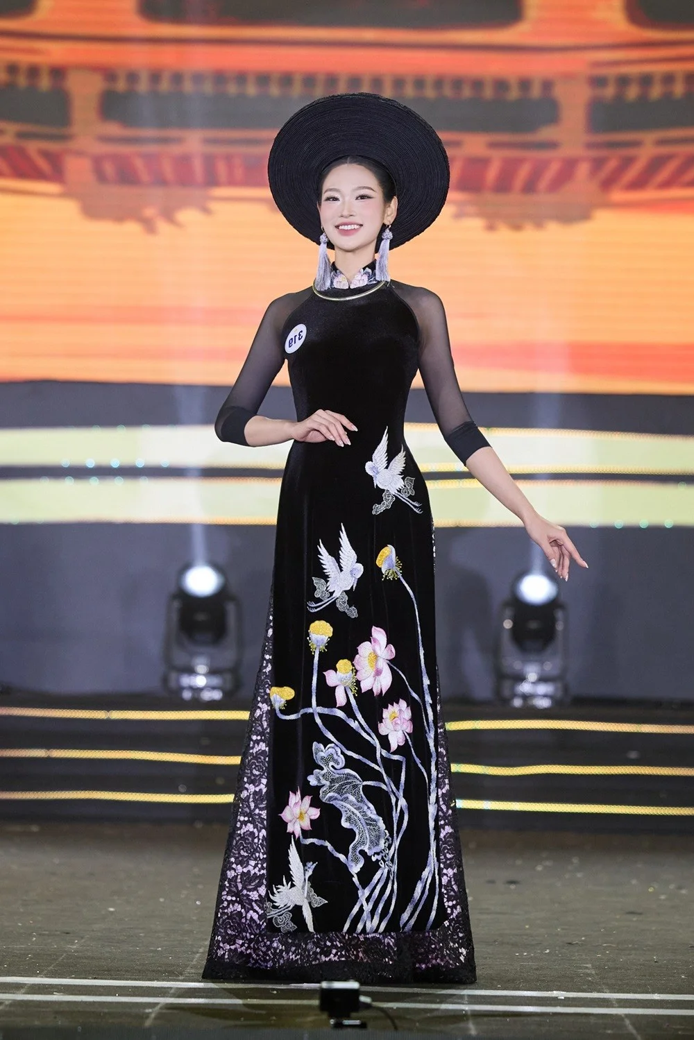 The radiant beauty of Nguyen Phuong Linh, Miss Tourism Vietnam 2026