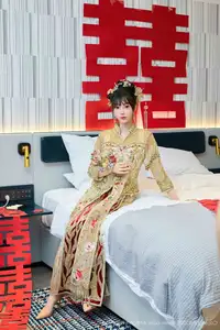 XiuRen No.10567: Yue Er Yue Er's Enchanting Traditional Bridal Photoshoot - image 7