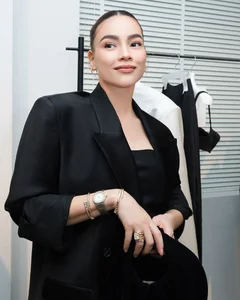 Ho Ngoc Ha Style Guide: Mastering the Art of Sophisticated Luxury Fashion and Designer Pairings - image 3