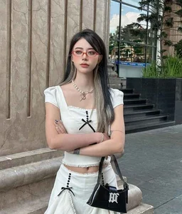 Misthy’s Girlfriend Shines in Candid 'Cam Thường' Photos - image 1