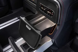 Mercedes-Benz VLE: The Future of Luxury Electric Minivans and Premium Sustainable Travel - image 5