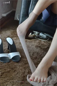 IESS Silk Foot Bento 146: Shan Shan in Bare Feet and White Slippers - image 82