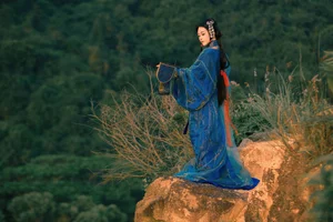 YiTuYu Art Language Vol.7889 Shen Ci Xing Xing: Vibrant Modern Fashion - image 24