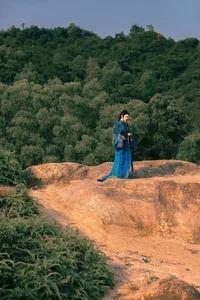 YiTuYu Art Language Vol.7889 Shen Ci Xing Xing: Vibrant Modern Fashion - image 4