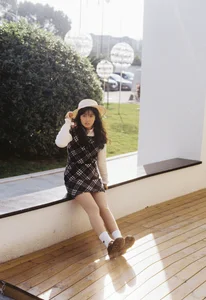 YiTuYu Art Language Vol.10418: Featuring Bao Mao Mian Yang Portrait Collection - image 1