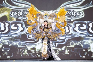 Top 10 Most Stunning National Costumes at Miss Grand Vietnam Featuring Le Nam - image 8