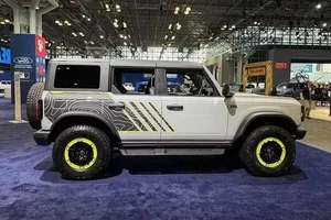 Unveiling the 2027 Ford Bronco RTR: Enhanced Off-Road Performance Meets Incredible Value - image 4