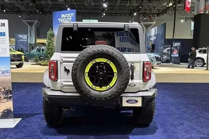 Unveiling the 2027 Ford Bronco RTR: Enhanced Off-Road Performance Meets Incredible Value - image 6