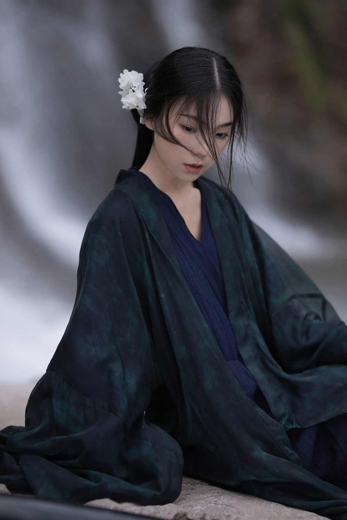 Cultural Aesthetics: YiTuYu Art Language Vol.4678 Yi Fang Yi Ren Yi