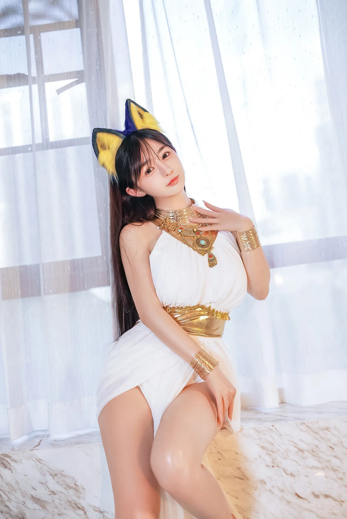 Sakurai Ningning: The Ethereal White Cat Girl Cosplay Aesthetic