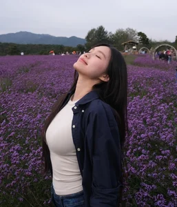 Miss Vietnam 2020 Top 10 Finalist Reveals Stunning Postpartum Beauty - image 5