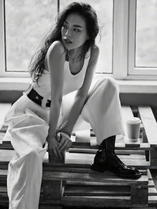 Timeless Elegance: Stunning Chinese Actresses Who Redefine Beauty and Grace at Age 50 - image 3