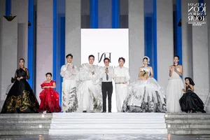 Hoang Minh Ha and Chau Bao Ngoc Nga Debut New Collections at Vietnam Icon Fashion Tour 2025 - image 9