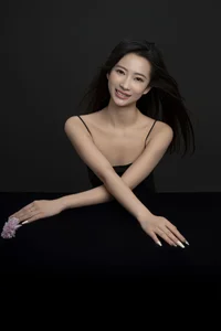 Yang Yang Captivates in Art Language Vol.6850: Modern Aesthetic Excellence - image 11