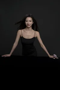 Yang Yang Captivates in Art Language Vol.6850: Modern Aesthetic Excellence - image 20