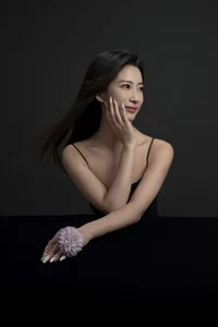 Yang Yang Captivates in Art Language Vol.6850: Modern Aesthetic Excellence - image 19