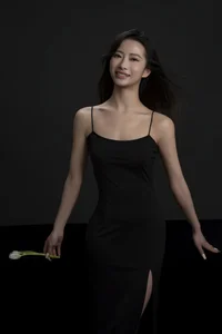 Yang Yang Captivates in Art Language Vol.6850: Modern Aesthetic Excellence - image 15