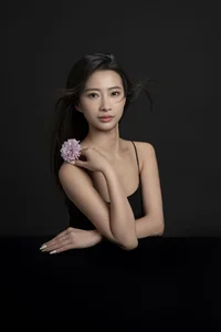 Yang Yang Captivates in Art Language Vol.6850: Modern Aesthetic Excellence - image 6