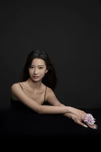 Yang Yang Captivates in Art Language Vol.6850: Modern Aesthetic Excellence - image 7