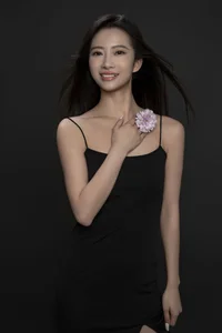 Yang Yang Captivates in Art Language Vol.6850: Modern Aesthetic Excellence - image 18