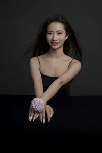 Yang Yang Captivates in Art Language Vol.6850: Modern Aesthetic Excellence - image 16
