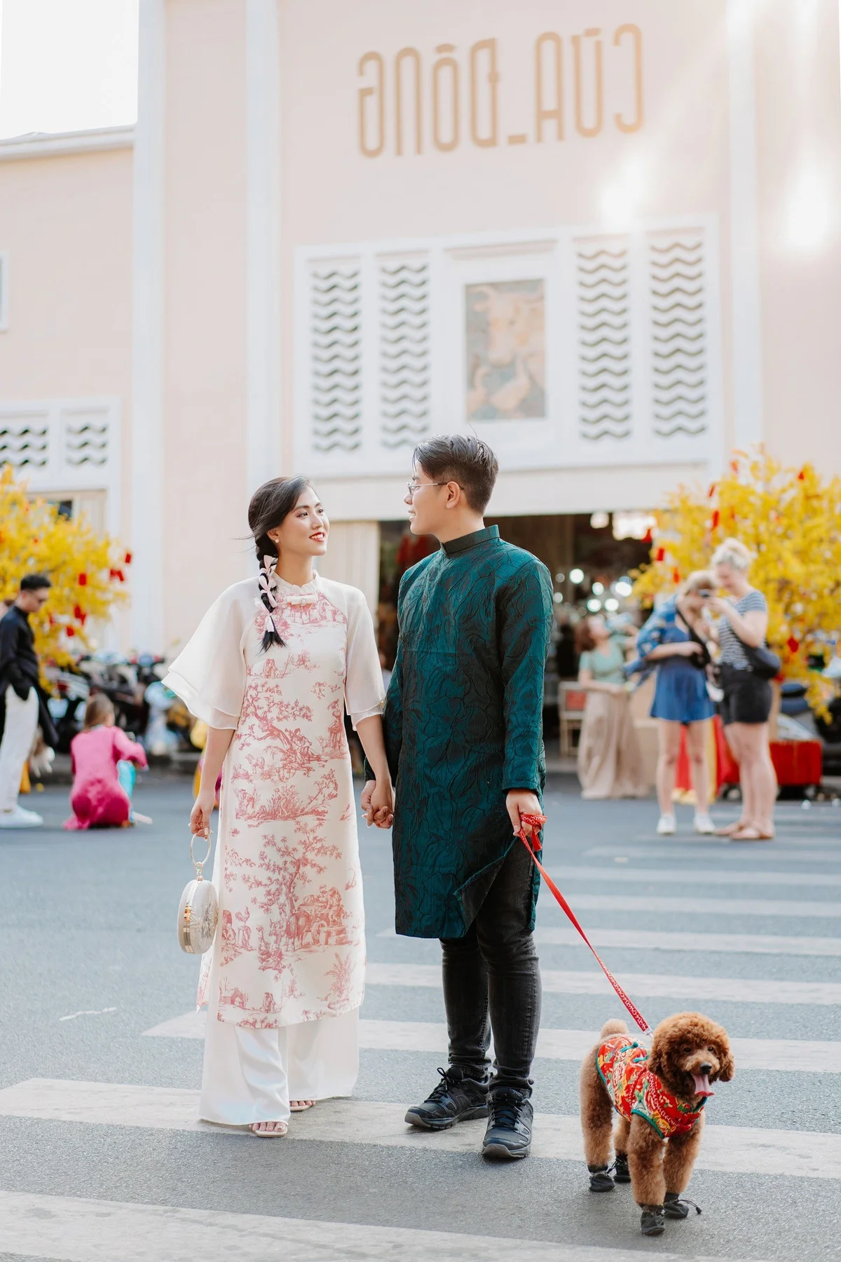 Discover the Stunning New Look of Ben Thanh Market: Ho Chi Minh City's Iconic Landmark Renovated for Travelers and Locals