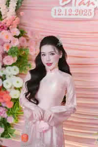 Elegant Vietnamese Bride in Pink Ao Dai: A Stunning Traditional Wedding Ceremony - image 1