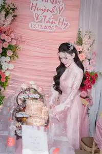 Elegant Vietnamese Bride in Pink Ao Dai: A Stunning Traditional Wedding Ceremony - image 4
