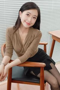 Captivating Elegance: Chinese Model Xiao Jie in IESS SXJ No.2064 Photoshoot Featuring Stylish Outfits and Long Legs - image 27