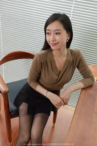 Captivating Elegance: Chinese Model Xiao Jie in IESS SXJ No.2064 Photoshoot Featuring Stylish Outfits and Long Legs - image 7