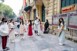 Capturing the Spirit of Tet: Traditional New Year Photography Trends in Hanoi - image 0