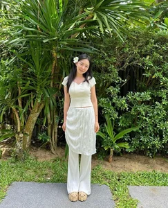 J-Hope’s Sister Jung Ji-woo Explores Vietnam: Travel and Fashion Inspiration - image 2