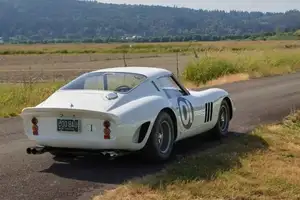 Ferrari 250 GTO 1962: Unrestored "Precious Horse" in Unique Bianco Speciale - Super Expensive! - image 3