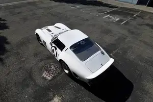 Ferrari 250 GTO 1962: Unrestored "Precious Horse" in Unique Bianco Speciale - Super Expensive! - image 5