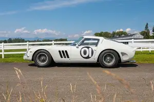 Ferrari 250 GTO 1962: Unrestored "Precious Horse" in Unique Bianco Speciale - Super Expensive! - image 6